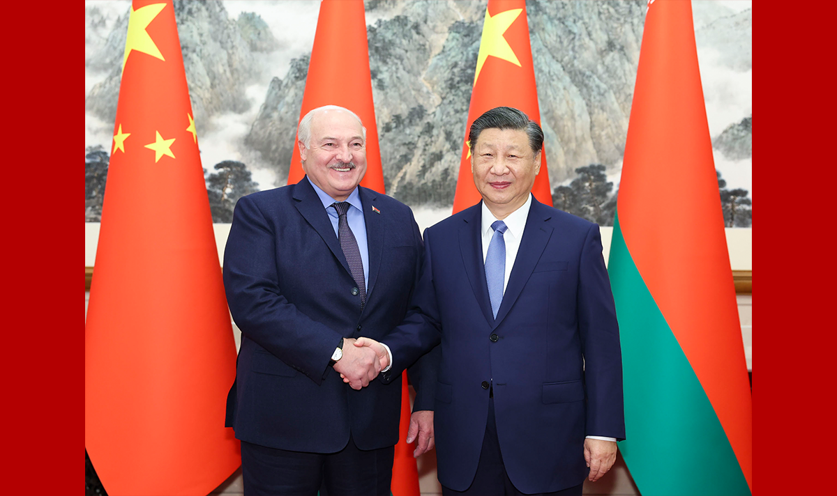 习近平会见白俄罗斯总统卢卡申科
