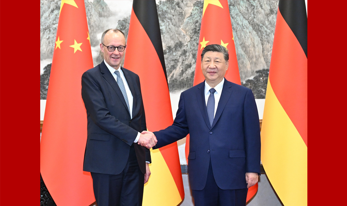 习近平会见德国总理默茨